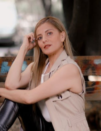 <em><strong>Laura M.</strong></em>